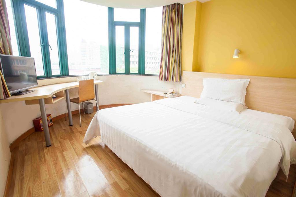 7Days Inn Mei Zhou Bin Fang Avenue Мэйчжоу Номер фото